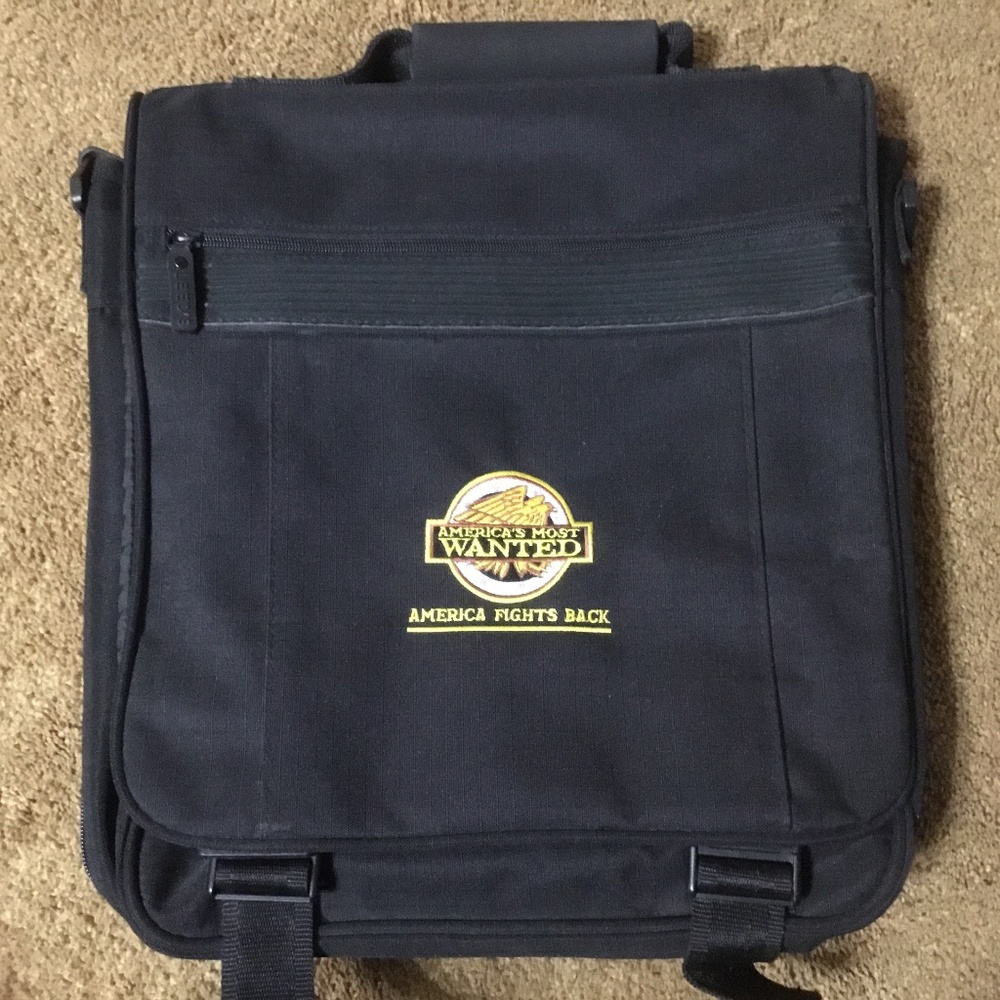 Lap Top Computer Bag America’s Most Wanted Unique & Nice!